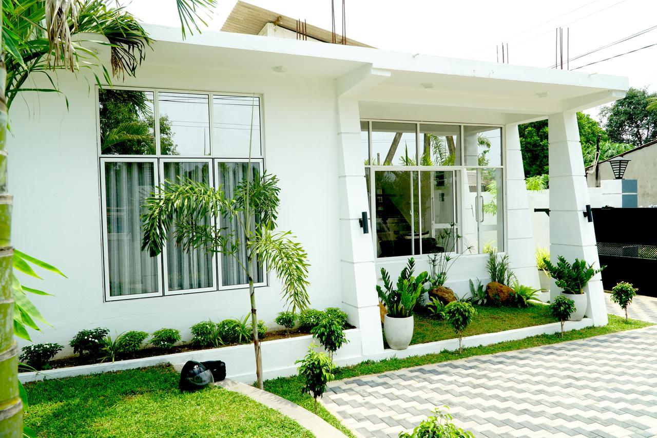 Airport 4 Season Transit Hotel Katunayake Exterior photo
