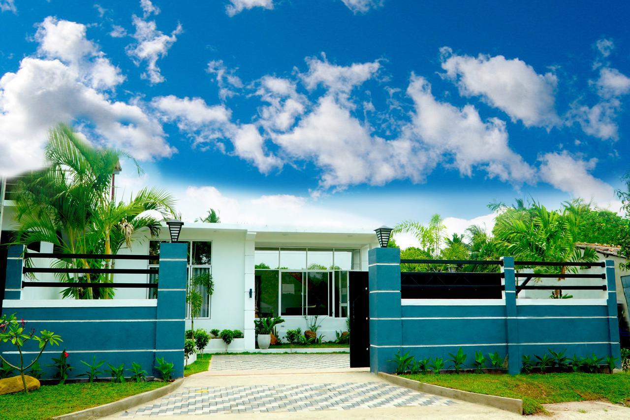 Airport 4 Season Transit Hotel Katunayake Exterior photo