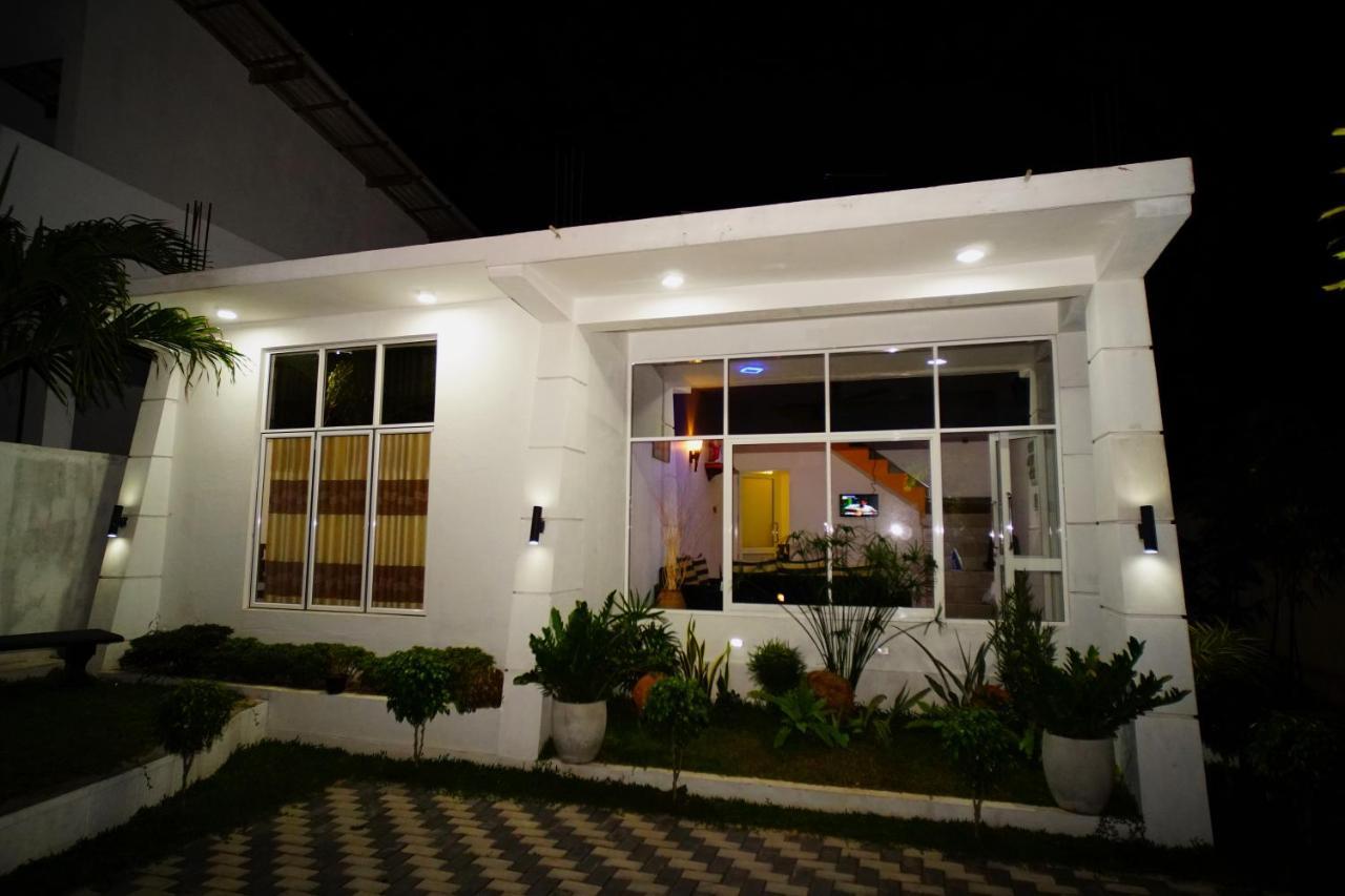 Airport 4 Season Transit Hotel Katunayake Exterior photo